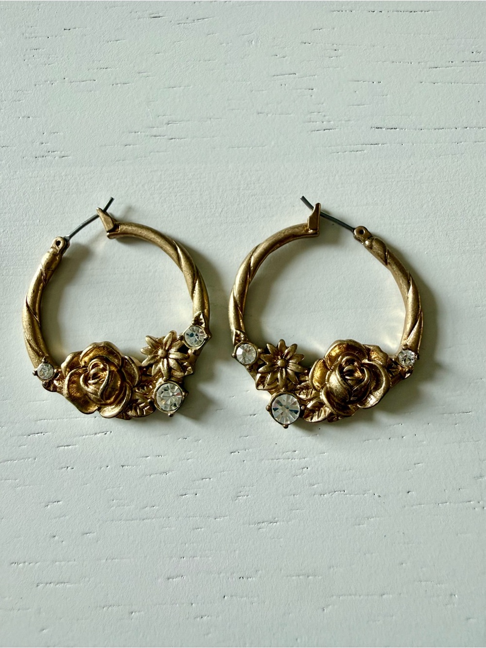 Vintage Liz Claiborne Gold Tone Floral Rhinestone Hoop Earrings